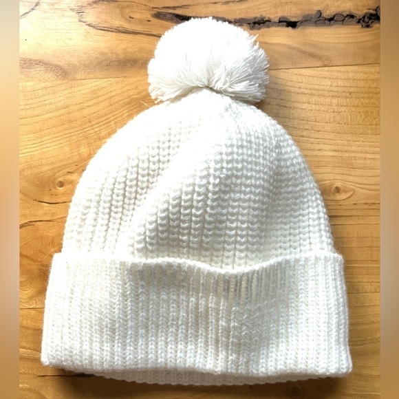 adidas Pom Beanie White NWOT - Picture 3 of 10